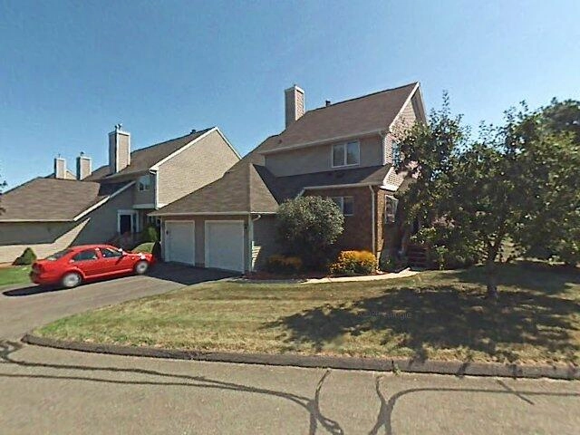 House image located at Crestview, FL 32539