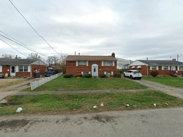 House image located at Louisville, KY 40219