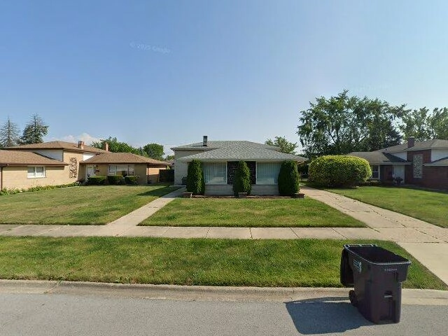 House image located at South Holland, IL 60473