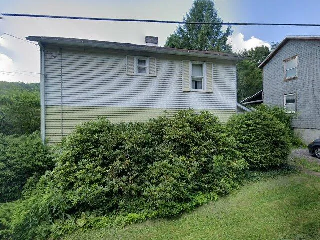 House image located at Tarentum, PA 15084