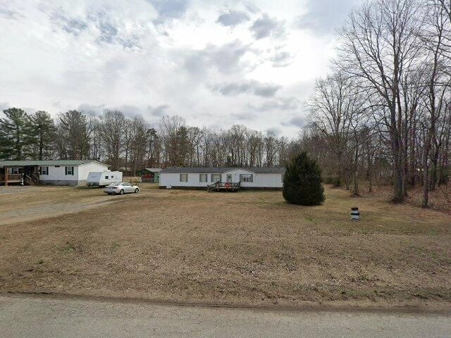 House image located at Hickory, NC 28601