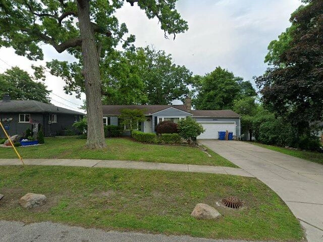 House image located at Waterford, MI 48329