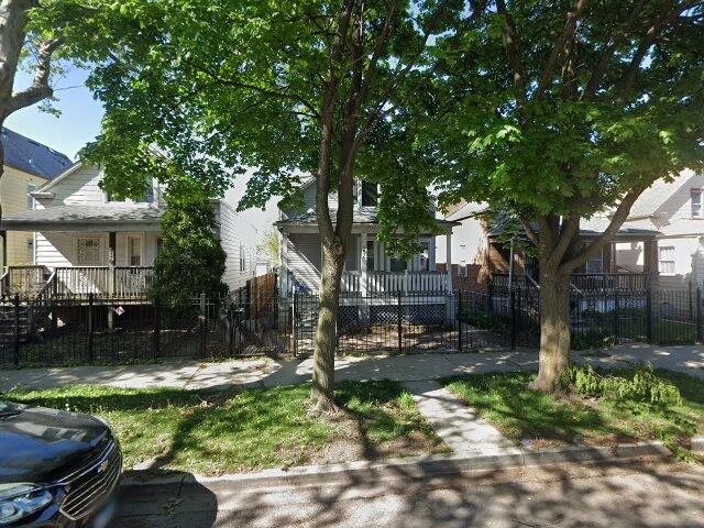 House image located at Chicago, IL 60639