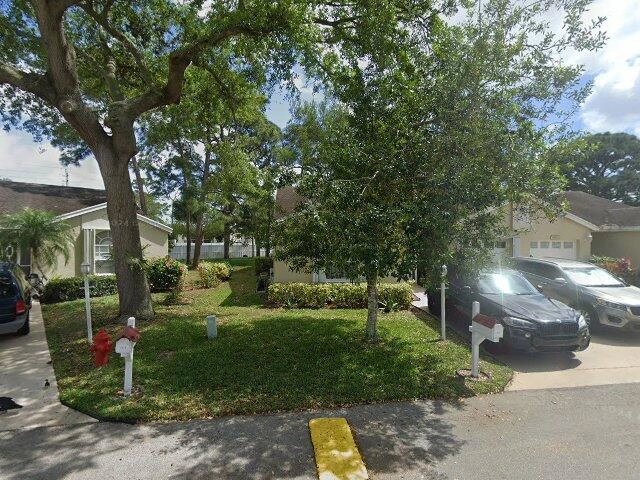 House image located at Lake Worth, FL 33463