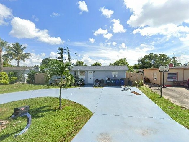 House image located at Fort Myers, FL 33907