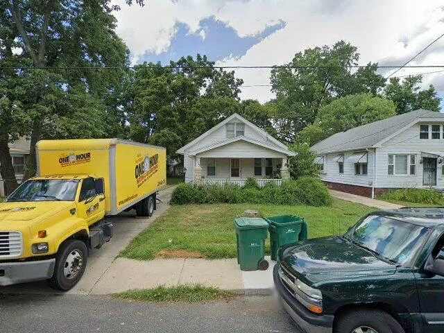 House image located at Peoria, IL 61604