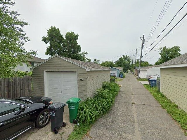 House image located at Saint Petersburg, FL 33713