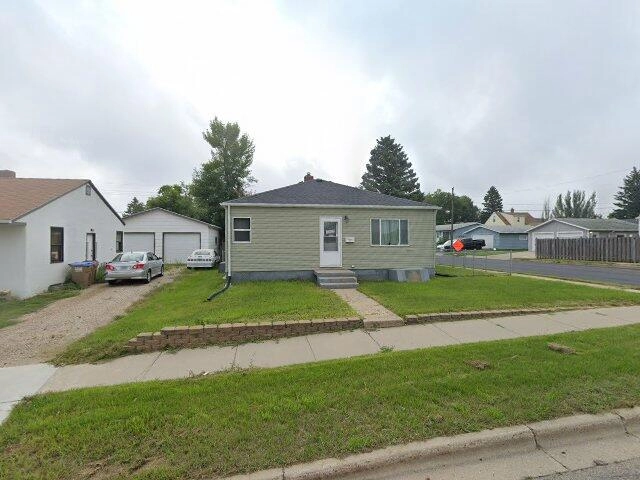 House image located at Minot, ND 58701
