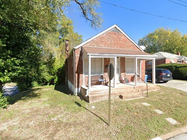 House image located at Saint Louis, MO 63114