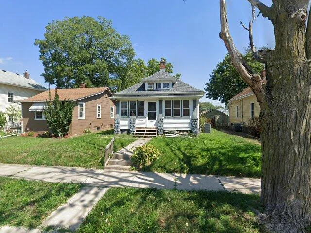 House image located at Rock Island, IL 61201