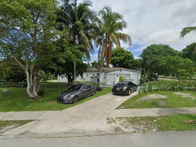 House image located at Miami, FL 33162