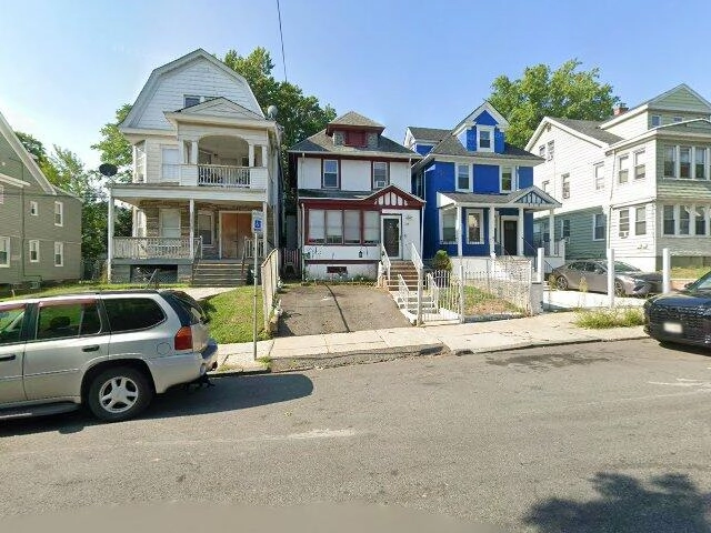 House image located at Newark, NJ 07112