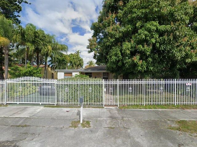 House image located at Miami, FL 33168