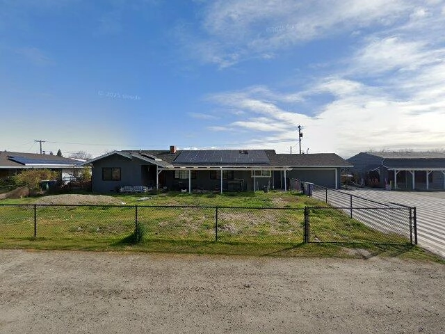 House image located at Kingsburg, CA 93631