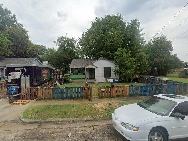 House image located at Dallas, TX 75215