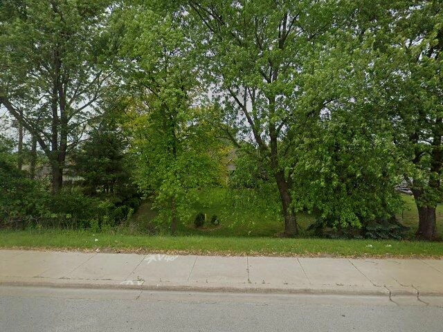 House image located at South Holland, IL 60473