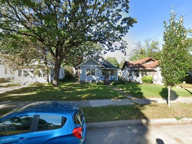 House image located at Minneapolis, MN 55412