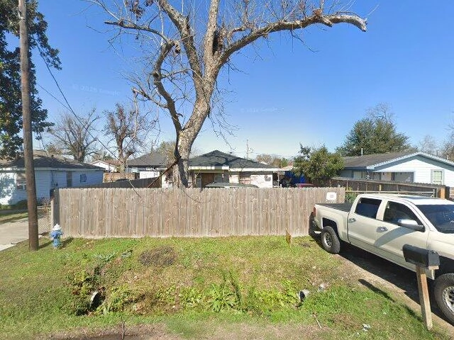 House image located at Houston, TX 77016