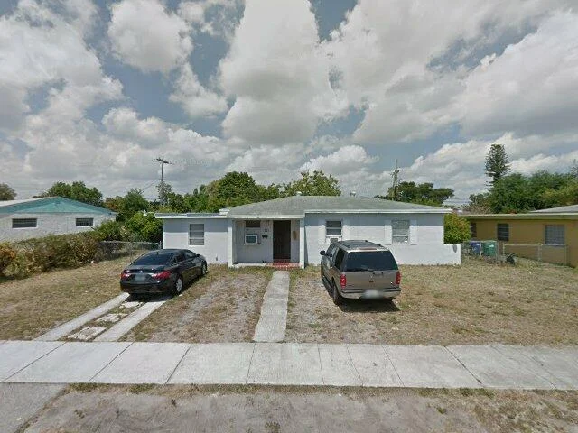 House image located at Miami, FL 33169