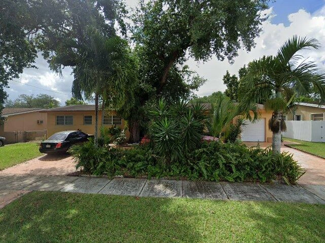 House image located at Miami, FL 33162