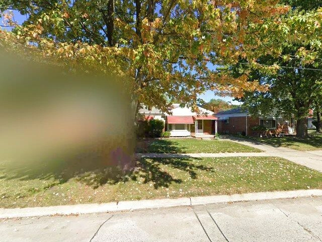 House image located at Roseville, MI 48066