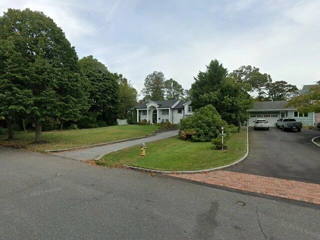 House image located at Brightwaters, NY 11718