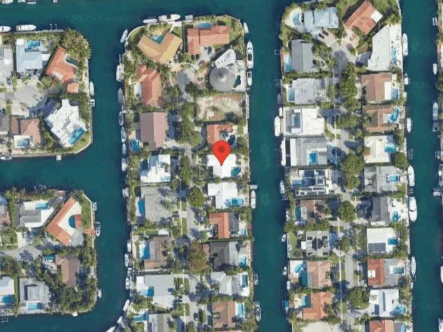 House image located at Miami, FL 33181