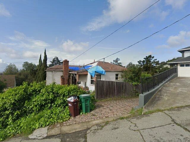 House image located at Oakland, CA 94605