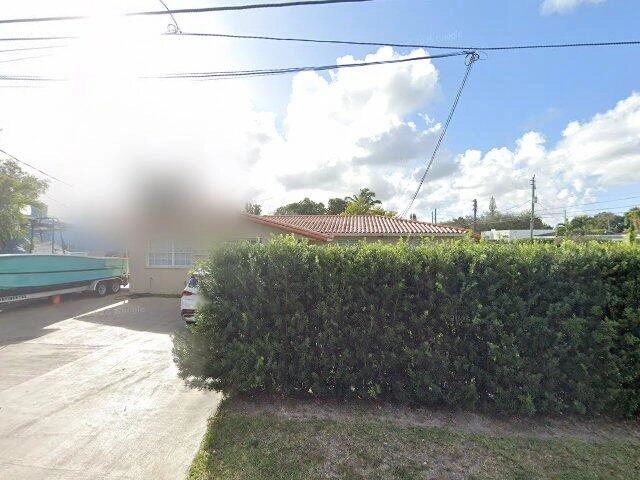 House image located at Hollywood, FL 33023