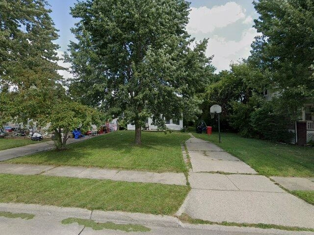 House image located at Roseville, MI 48066