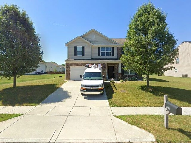 House image located at Avon, IN 46123