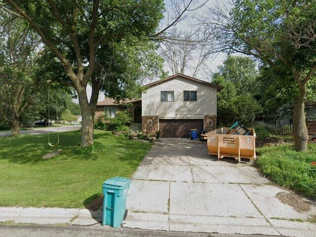 House image located at Owatonna, MN 55060