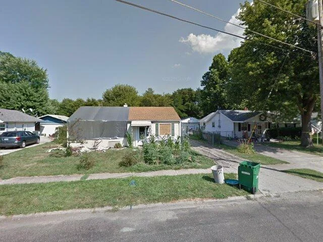 House image located at Pekin, IL 61554