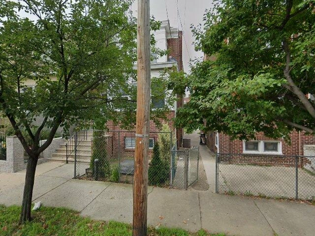 House image located at Camden, NJ 08105