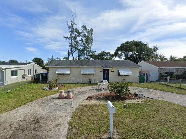 House image located at West Palm Beach, FL 33407