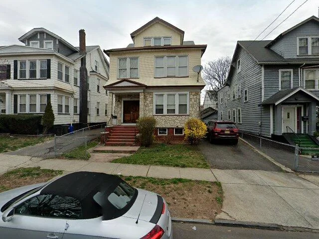 House image located at Newark, NJ 07112