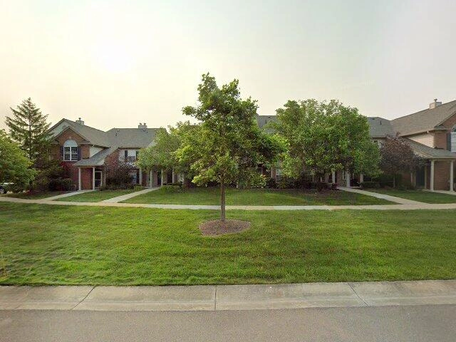House image located at Rochester, MI 48306