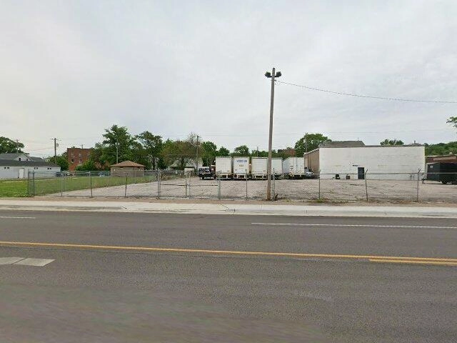 House image located at Muscatine, IA 52761