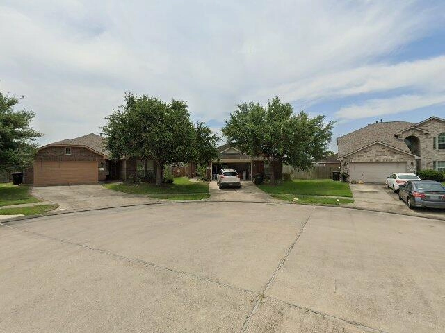 House image located at Alvin, TX 77511