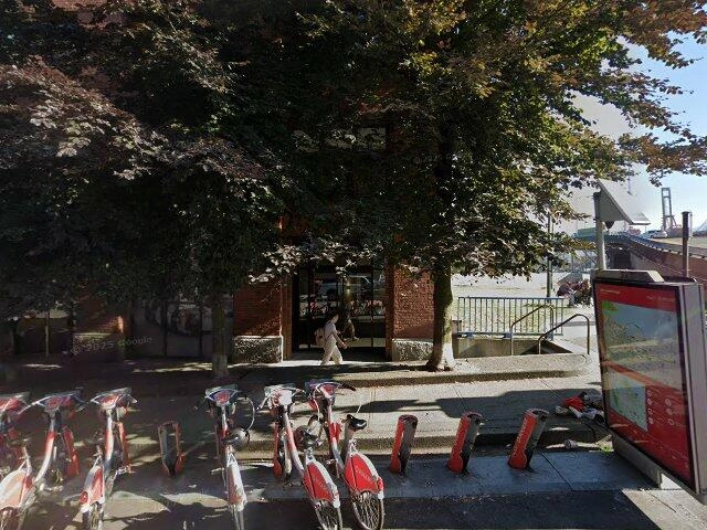 House image located at Memphis, TN 38111