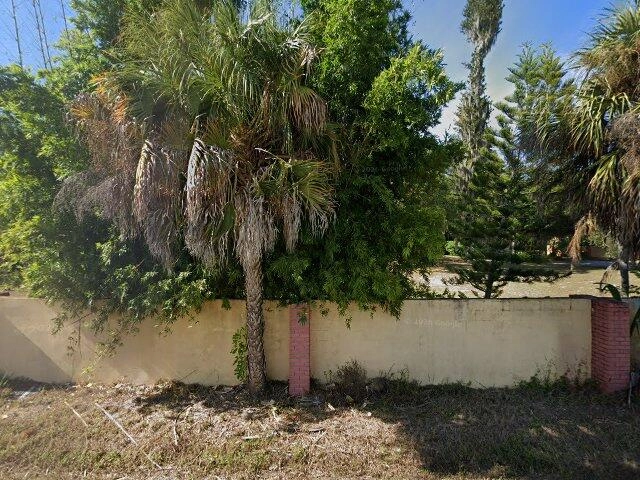 House image located at North Fort Myers, FL 33917