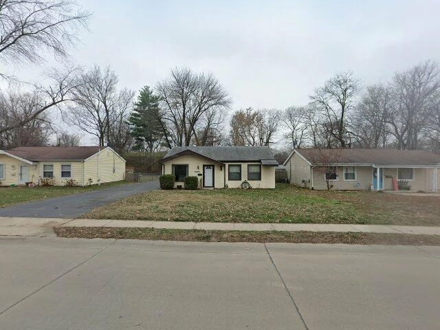 House image located at Maryland Heights, MO 63043