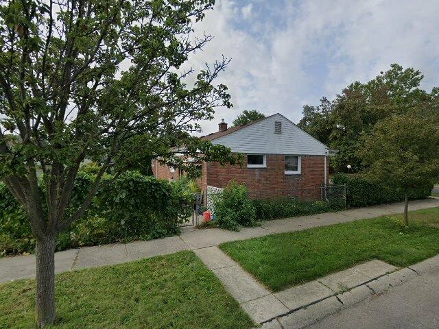 House image located at Roseville, MI 48066