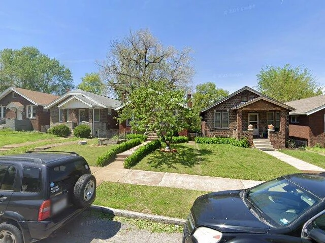 House image located at Saint Louis, MO 63116