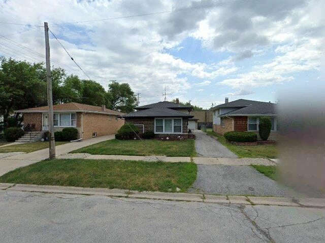 House image located at Dolton, IL 60419
