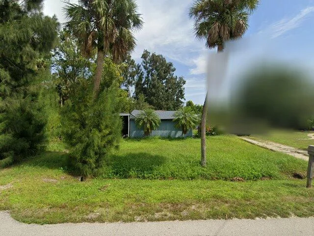 House image located at North Fort Myers, FL 33917