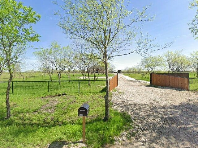 House image located at Ennis, TX 75119