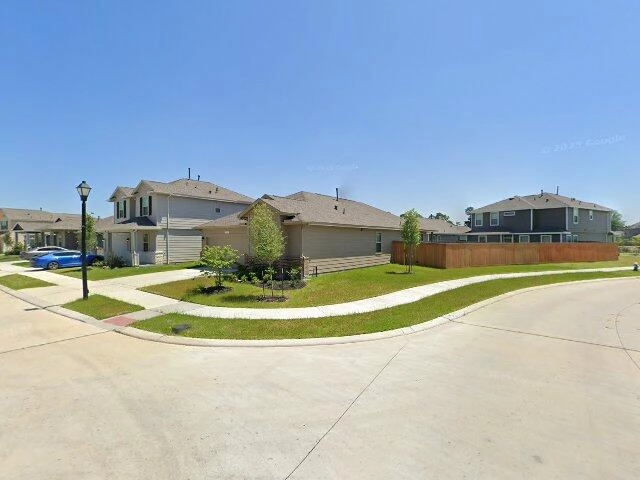 House image located at Houston, TX 77016