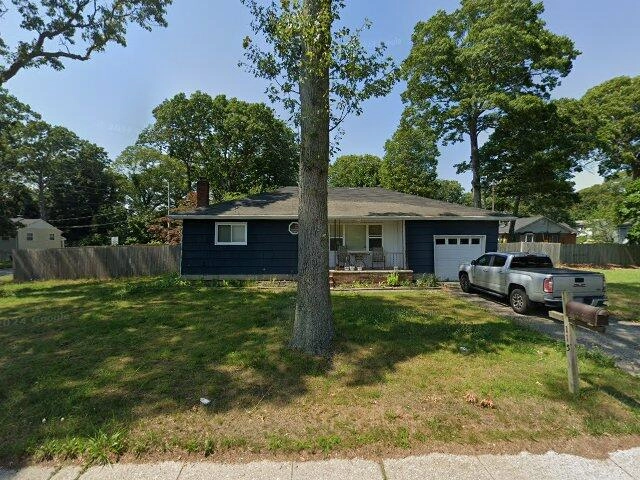 House image located at Mastic Beach, NY 11951