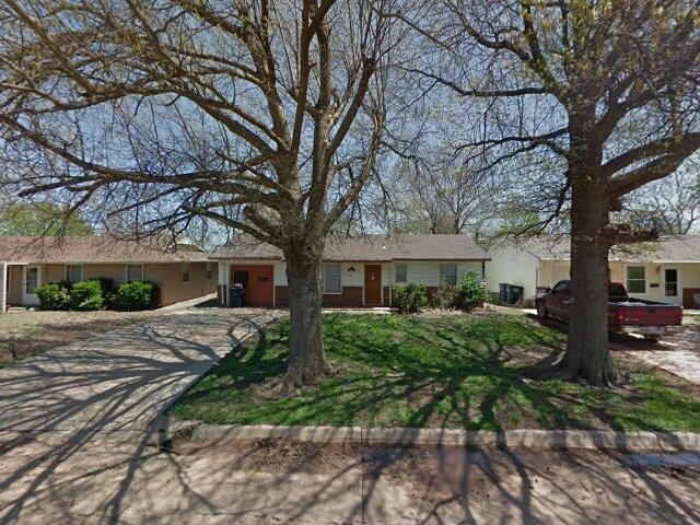 House image located at Okemah, OK 74859